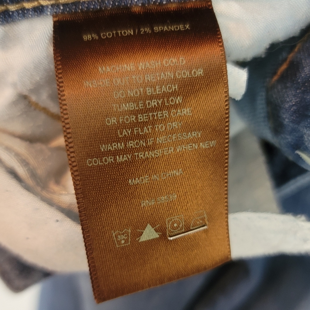 Kut from the Kloth Distress Jeans - Picture 7 of 7
